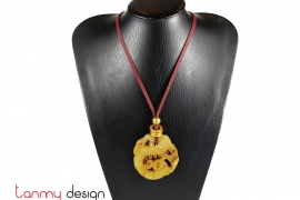 Necklace designed with dragon jade pendant